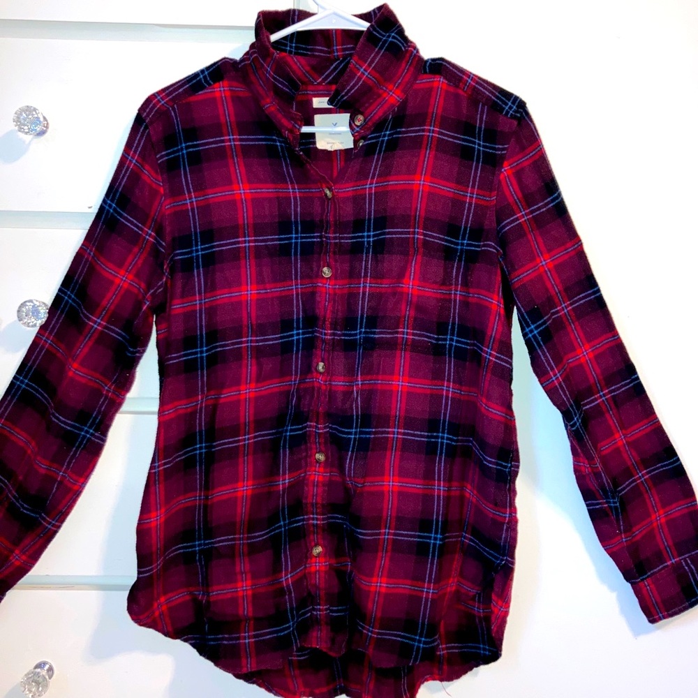 AEO women’s soft and cozy flannel - size M